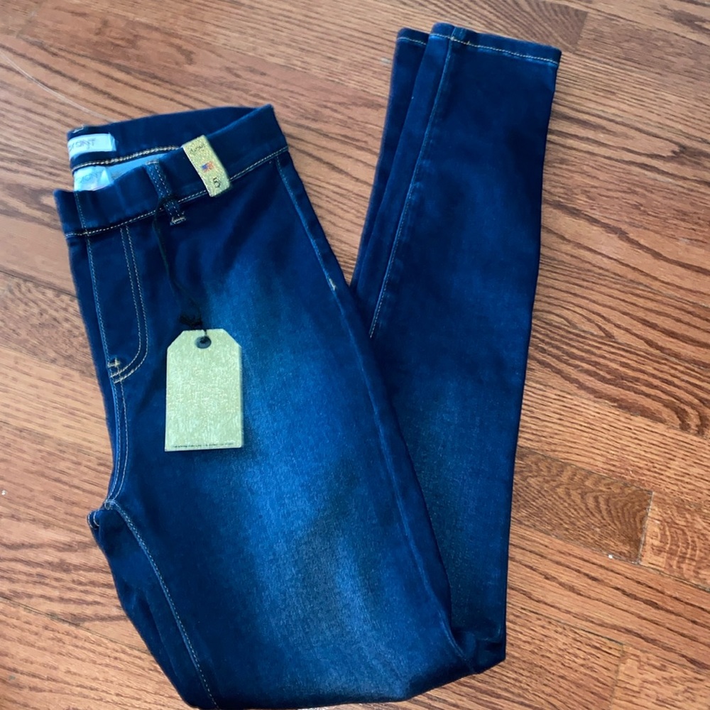 High waisted jeans